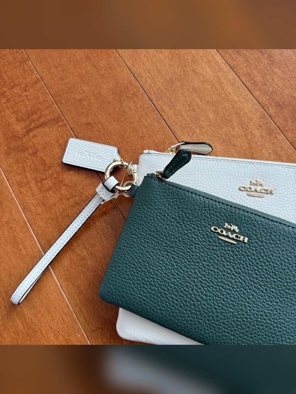 Coach NWT Pebbled Leather Pouch & Wristlet Set with Gift Box